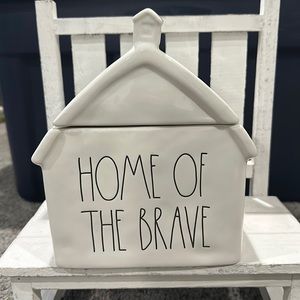 Rare! Rae Dunn “HOME OF THE BRAVE”  Barn Canister